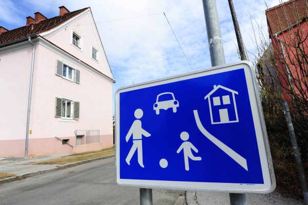 Làm thế nào để cải thiện an toàn đường bộ